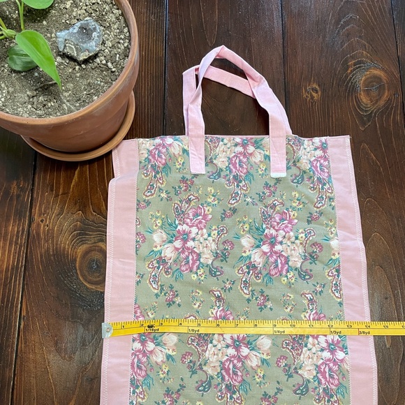 Handmade in Maine Reusable Tote Bag - Picture 3 of 4